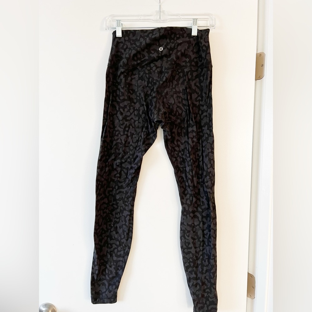 Lululemon align super high rise camouflage camo leggings 28” size 8